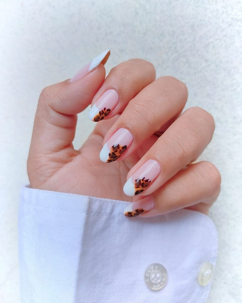 Animal Foot Print Nails