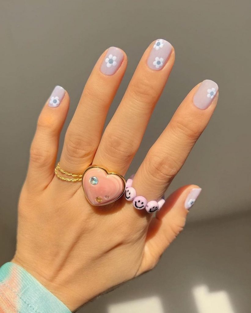 blue floral spring nails design