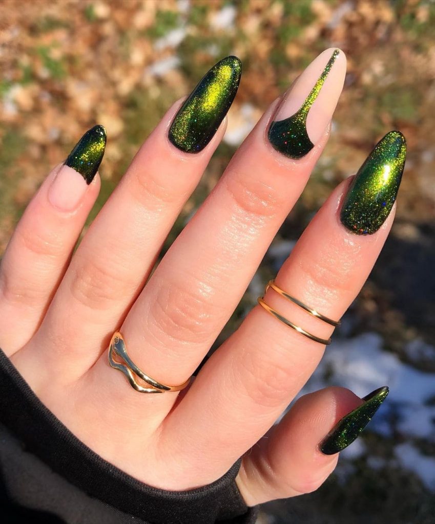 The Dark Glitter Green Look