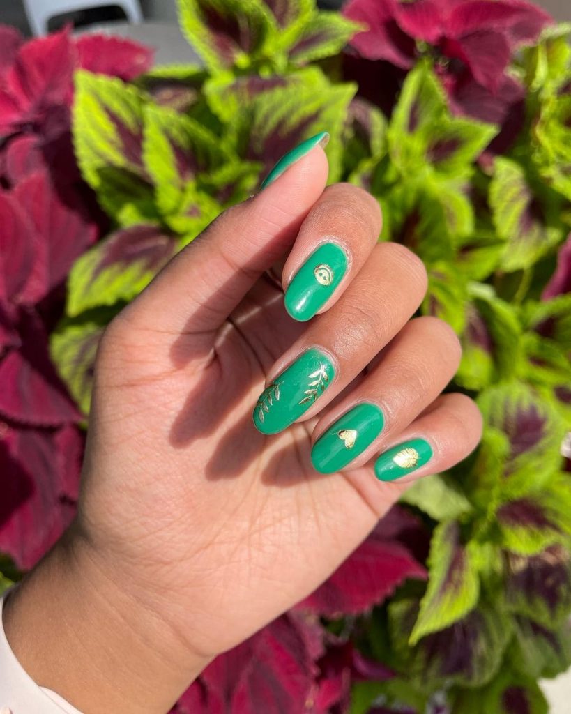 This St. Patty's Nail Sticker