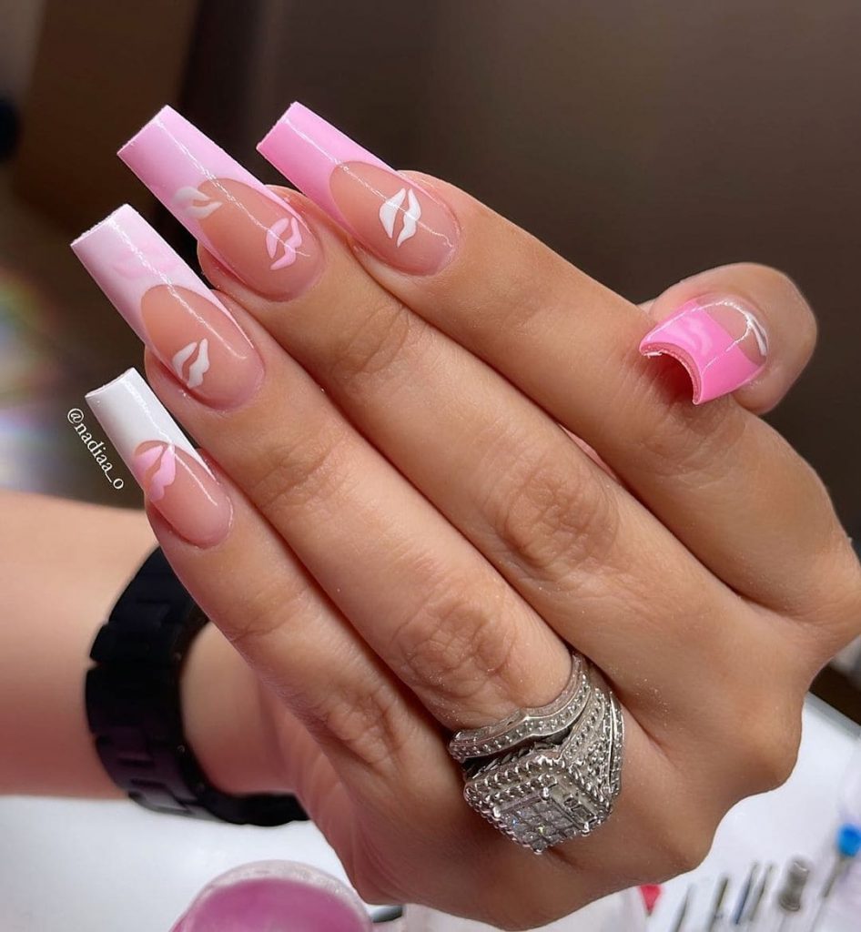  This nail design will be easy to achieve as valentine's day approaches