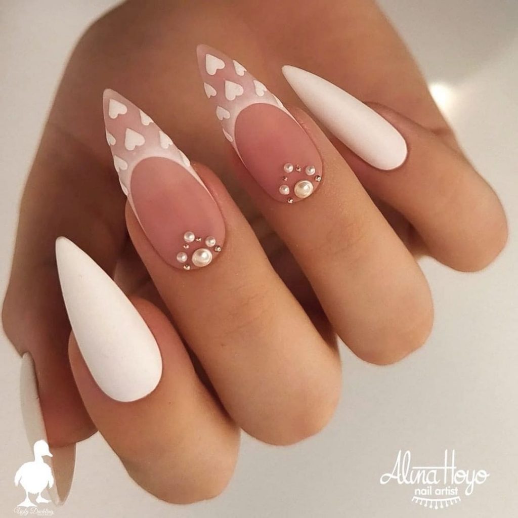  This nail art design has all it takes to give you the best valentine's experience