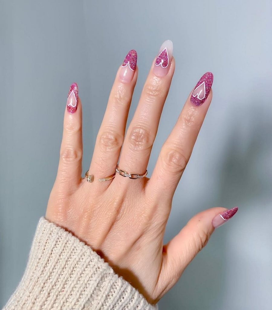 You will glow this valentine with this fantastic nail design