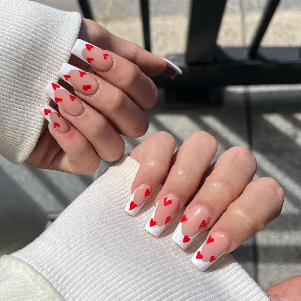 How unique do you find these nails for a valentine's day-night dinner date?