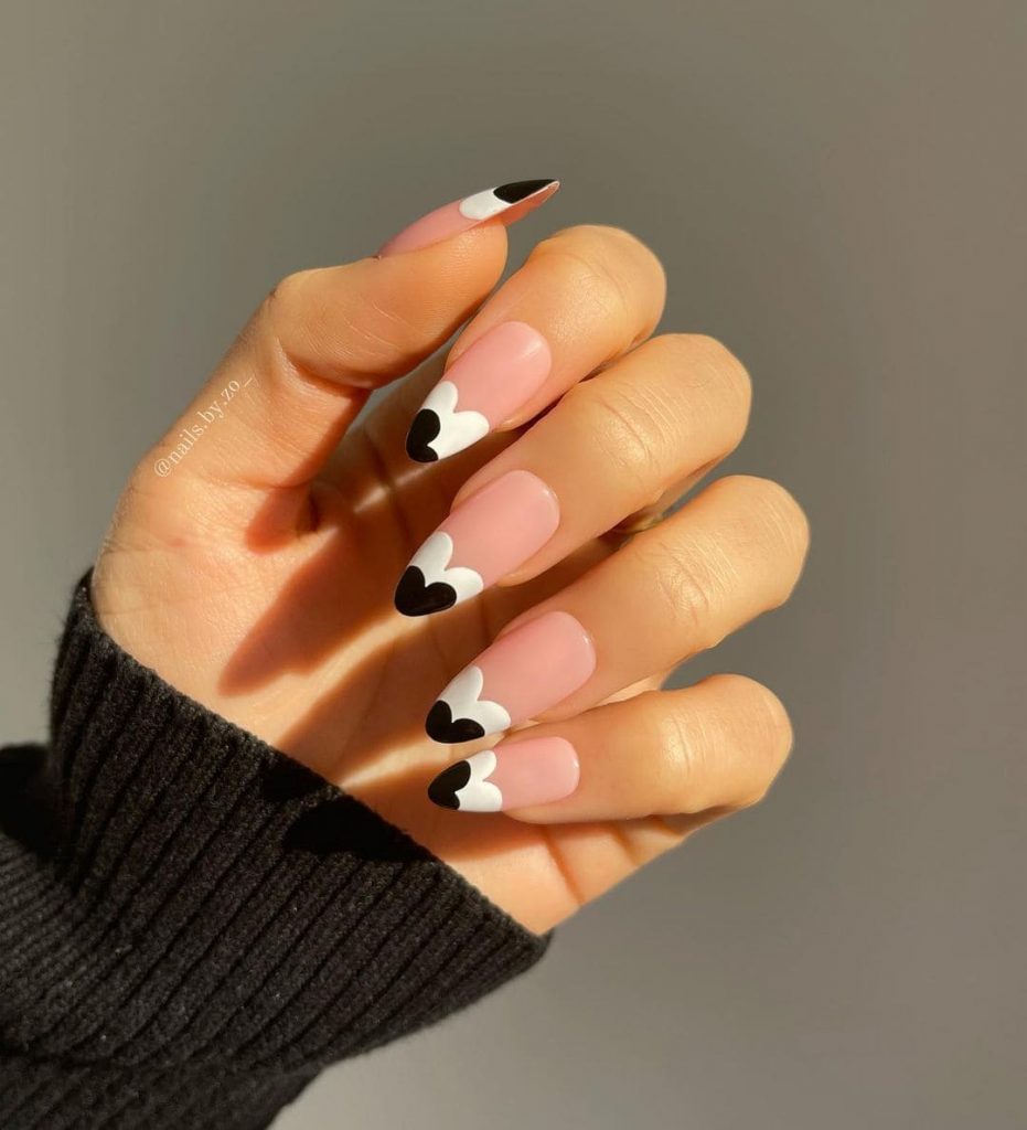 This design gives us the ultimate sexy valentine nail design to define your valentine mood