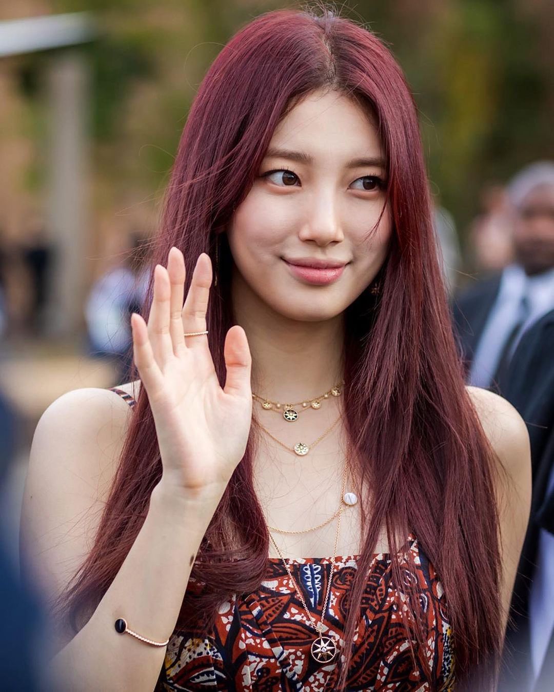 Suzy and Mahogany's purple-red brown hair color