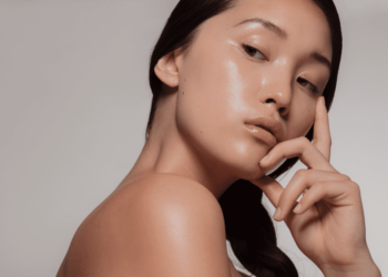 The Best Skincare Routine to Look Younger